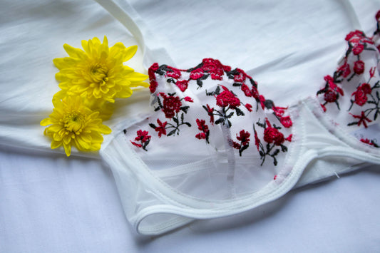 🌹 Ivory Rose – Underwire Bra
