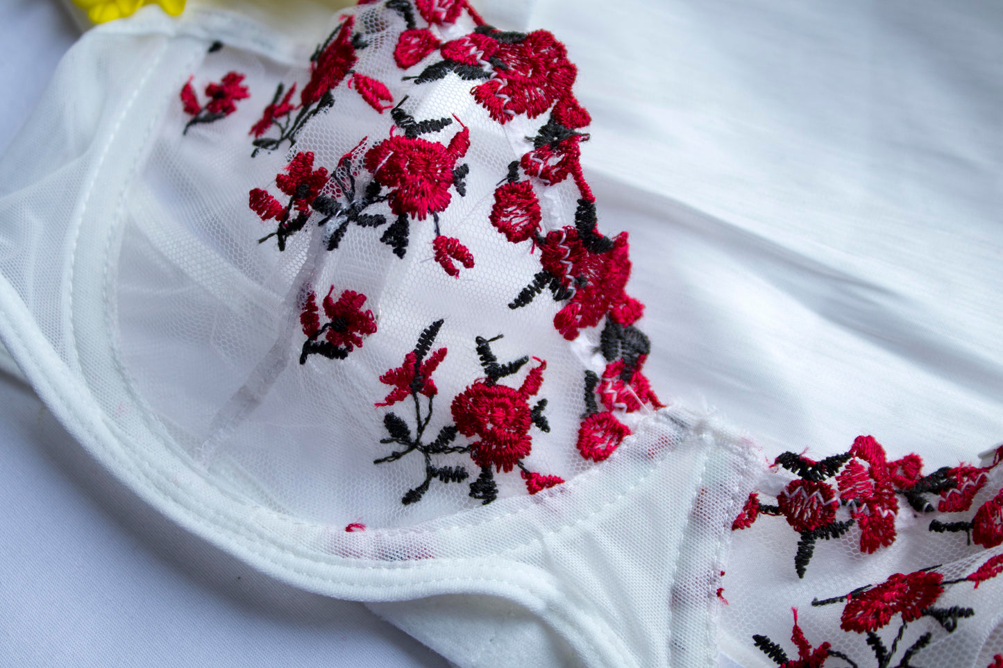 🌹 Ivory Rose – Underwire Bra