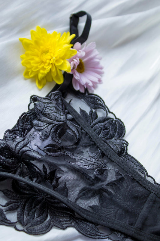 🌙 Midnight Dahlia – Adjustable Panty