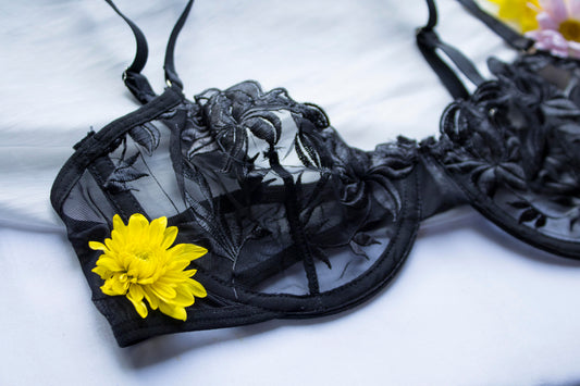 🌙 Midnight Dahlia – Underwire Bra