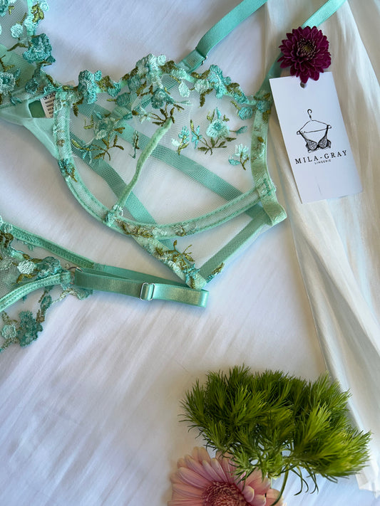 high-rise poppy lace panty