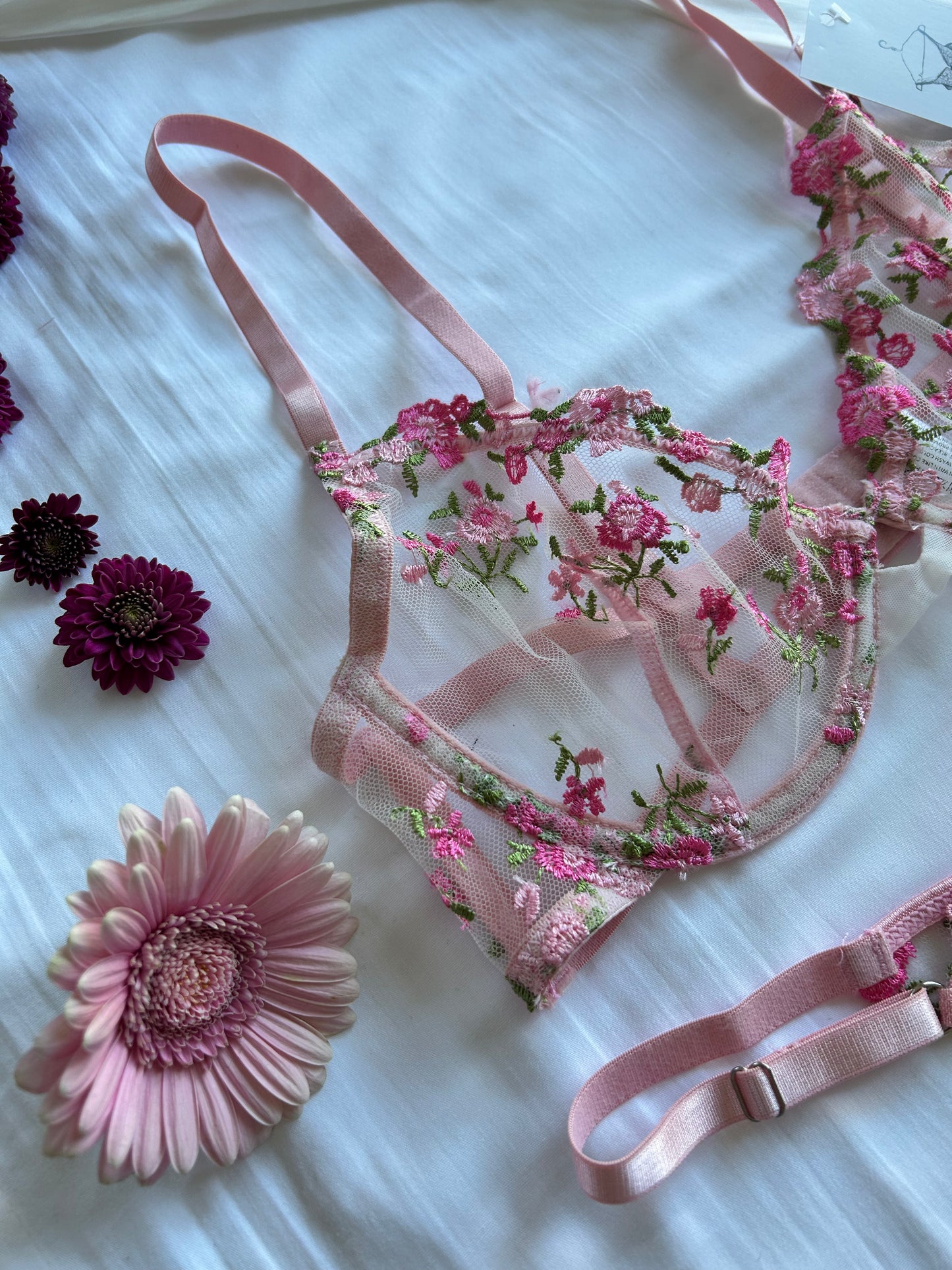 Rose Dahlia Set 🌸 – Pink Floral Lace Lingerie | Mila Gray
