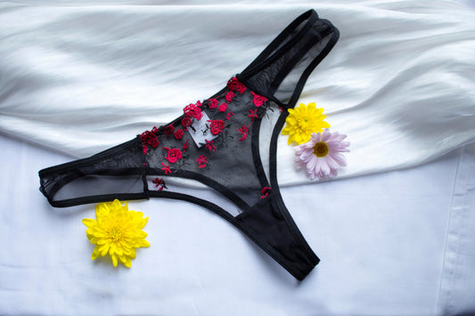 🌹 Obsidian Rose – Thong Panty